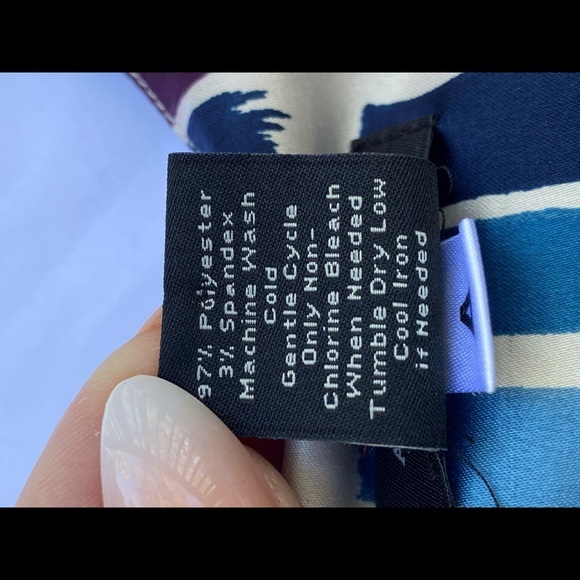 Ann Taylor Cowl Neck Sleeveless Blouse - Picture 4 of 4